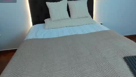 Snapshot of fantastic_asians2 chatting on May 13, 2026, 3:53 pm Ale online show from May 13, 2026, 3:53 pm