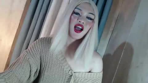 Snapshot of fantasticcock69_daniella chatting on May 13, 2026, 7:28 am DANIELLA - DONT FORGET TO GIVE ME A THUMBSU UP online show from May 13, 2026, 7:28 am