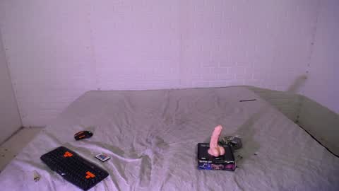 Snapshot of fantasy420_ chatting on January 8, 2025, 9:00 am Fantasy420 online show from January 8, 2025, 9:00 am