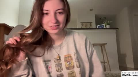 Snapshot of fantasyella chatting on January 1, 2025, 5:33 am Ella online show from January 1, 2025, 5:33 am