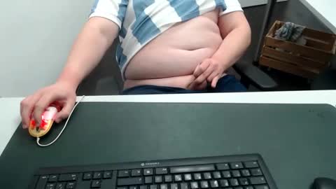 Cardi online show from November 22, 2025, 11:15 pm