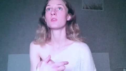 Snapshot of fapputa chatting on September 16, 2025, 5:47 pm Kira online show from September 16, 2025, 5:47 pm