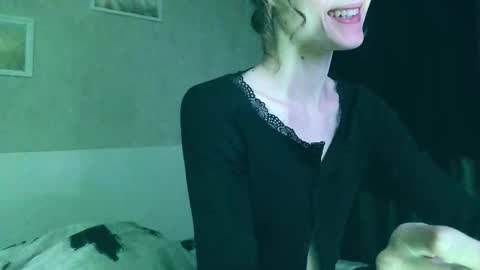 Kira online show from December 21, 2025, 12:51 am