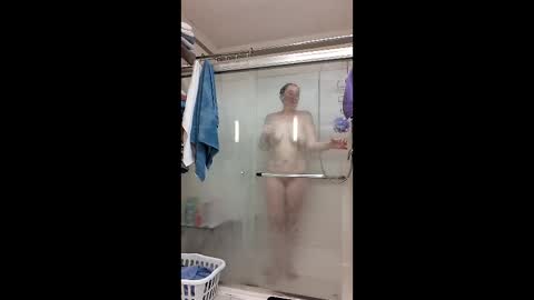 Snapshot of fapqueenc17 chatting on December 5, 2025, 5:42 pm Scarlett online show from December 5, 2025, 5:42 pm