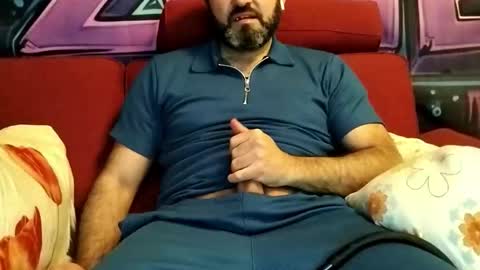 Snapshot of faresxxxaaa chatting on April 1, 2026, 1:17 am Amer online show from April 1, 2026, 1:17 am