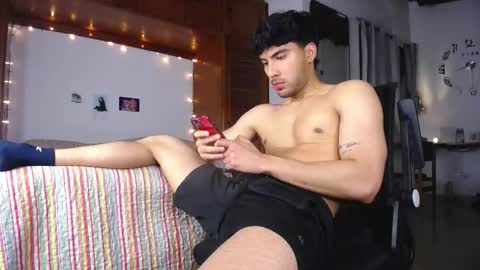 farid_24 online show from March 6, 2026, 1:24 am