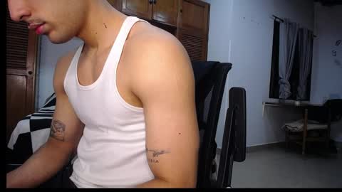 farid_24 online show from May 20, 2026, 12:50 am