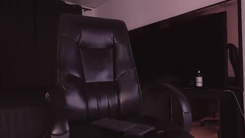 farid_jake_ online show from November 4, 2025, 12:21 am