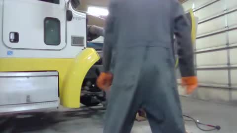 farmboy4720 online show from November 12, 2025, 1:28 am