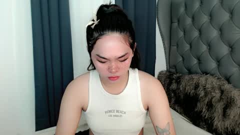 farrahmoanx online show from December 6, 2024, 10:08 pm