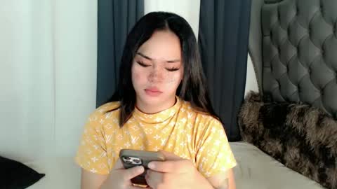 farrahmoanx online show from February 24, 2025, 1:24 am