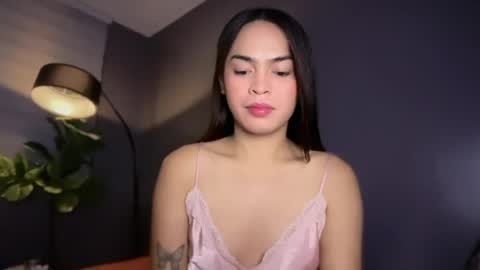 farrahmoanx online show from July 19, 2026, 2:32 pm