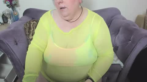 fashiona online show from February 14, 2026, 12:02 pm