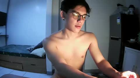 Snapshot of fastfucker_22 chatting on May 17, 2026, 7:39 am fastfucker_22 online show from May 17, 2026, 7:39 am