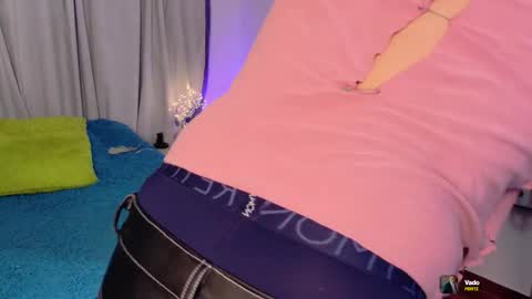 Johan online show from December 1, 2025, 10:48 pm