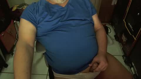 Snapshot of fatdaddycam chatting on December 15, 2024, 6:04 pm Fat Daddy online show from December 15, 2024, 6:04 pm