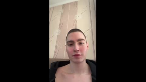 Snapshot of faustfrost chatting on May 17, 2026, 12:34 pm Faust online show from May 17, 2026, 12:34 pm