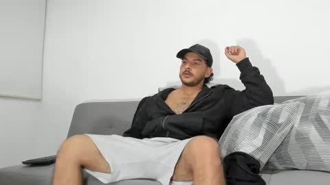 favid95 online show from December 17, 2024, 6:13 am