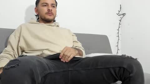 favid95 online show from March 2, 2025, 5:01 am