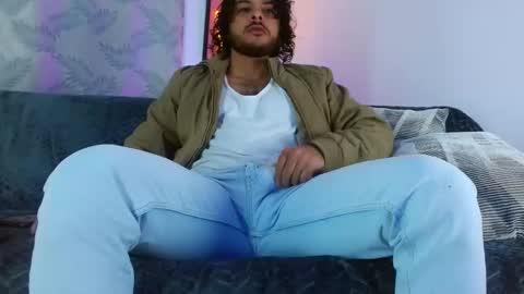 favid95 online show from November 7, 2025, 2:11 am