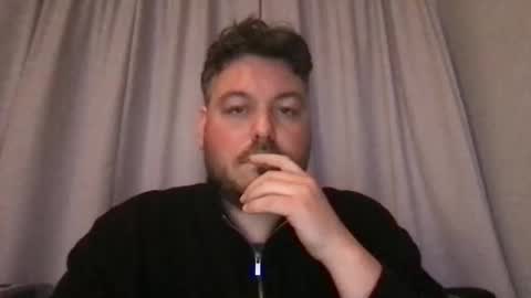 fayaa123 online show from April 9, 2026, 9:31 pm