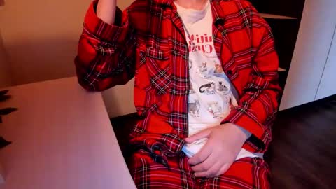 Snapshot of fckmikh chatting on October 12, 2025, 12:37 pm Michael online show from October 12, 2025, 12:37 pm