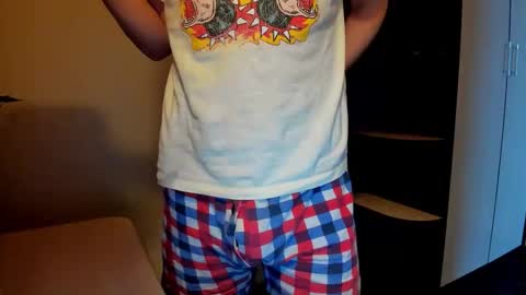 Snapshot of fckmikh chatting on November 27, 2025, 10:28 am Michael online show from November 27, 2025, 10:28 am