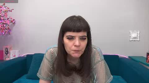 Laura online show from June 25, 2026, 5:12 am