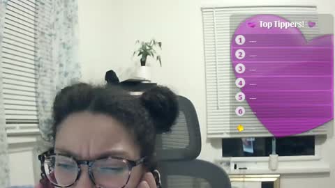 Snapshot of feetnymph chatting on January 17, 2025, 3:12 am Soley online show from January 17, 2025, 3:12 am