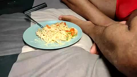 feetofmau online show from October 27, 2025, 5:22 am