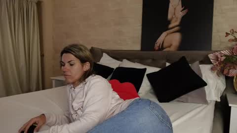 Snapshot of feliciakrige chatting on May 19, 2026, 8:04 pm FeliciaKrige online show from May 19, 2026, 8:04 pm