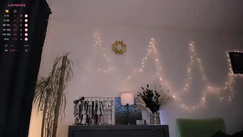 Fely online show from February 20, 2025, 4:46 pm