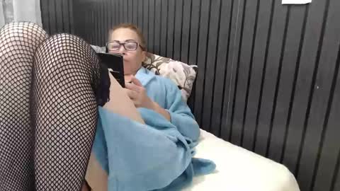 Felina Hot online show from December 8, 2024, 3:21 am