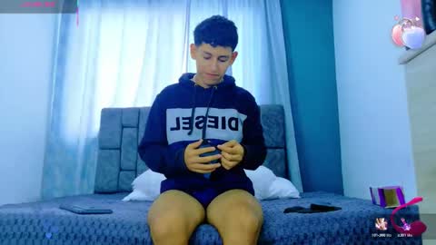 felipehot_gonzales online show from November 6, 2025, 2:07 pm