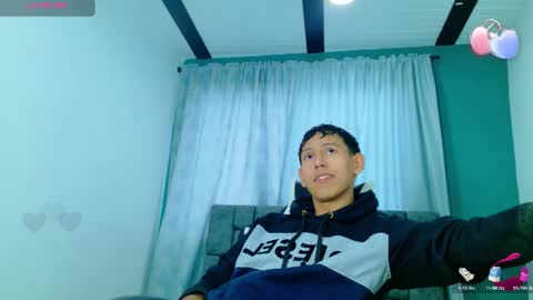 Snapshot of felipehotgonzalez chatting on November 16, 2025, 12:44 pm felipehotgonzalez online show from November 16, 2025, 12:44 pm