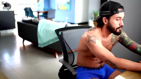 Snapshot of felix_candela chatting on January 16, 2025, 5:01 pm Felix Candela online show from January 16, 2025, 5:01 pm