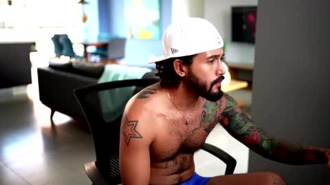 Snapshot of felix_candela chatting on January 17, 2025, 6:02 pm Felix Candela online show from January 17, 2025, 6:02 pm