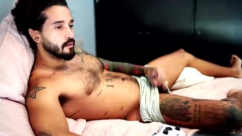 Snapshot of felix_candela chatting on January 27, 2025, 5:26 pm Felix Candela online show from January 27, 2025, 5:26 pm