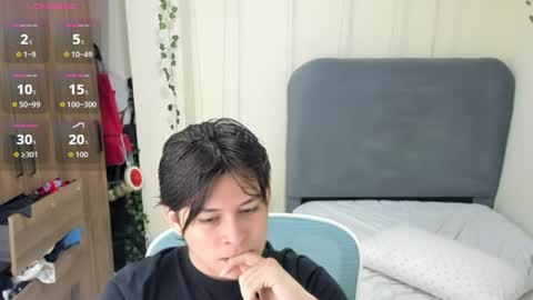 Snapshot of felix_leex chatting on May 3, 2026, 7:09 pm Felix leex online show from May 3, 2026, 7:09 pm