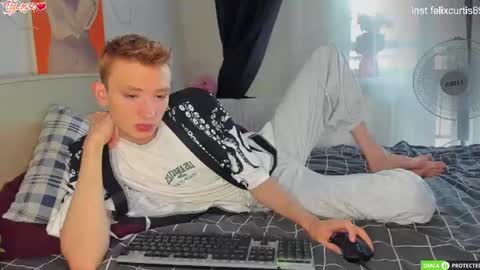 Snapshot of felixcurt69 chatting on August 1, 2026, 5:29 am felixcurt online show from August 1, 2026, 5:29 am