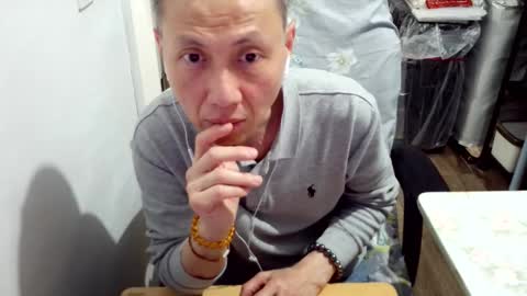 felixlau online show from December 21, 2025, 10:55 am