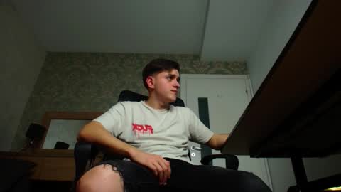 FelixStark online show from October 31, 2025, 5:58 pm