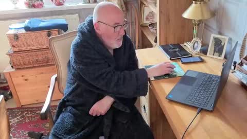 Adam online show from May 10, 2026, 7:13 am