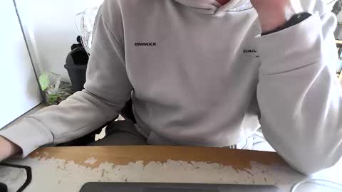 fem_alice_louis_dom online show from April 7, 2026, 11:32 am