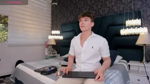 Snapshot of femboy_max chatting on June 24, 2026, 11:42 am Femboy Max online show from June 24, 2026, 11:42 am