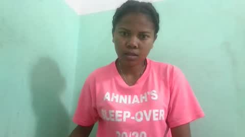 fenou122745 online show from October 6, 2025, 3:53 pm