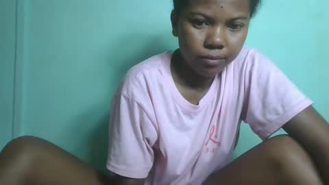 Snapshot of fenou122745 chatting on February 17, 2026, 5:48 am fenou122745 online show from February 17, 2026, 5:48 am