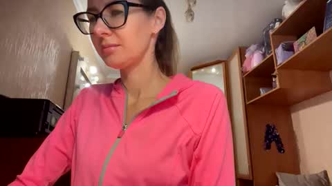 feraliss online show from November 23, 2025, 9:20 am