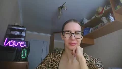 Snapshot of feraliss chatting on March 10, 2026, 8:41 am feraliss online show from March 10, 2026, 8:41 am