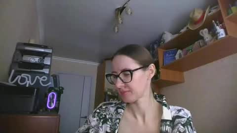 Snapshot of feraliss chatting on March 16, 2026, 10:52 am feraliss online show from March 16, 2026, 10:52 am